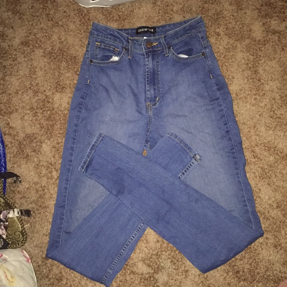 Fashion nova high waster skinny jeans